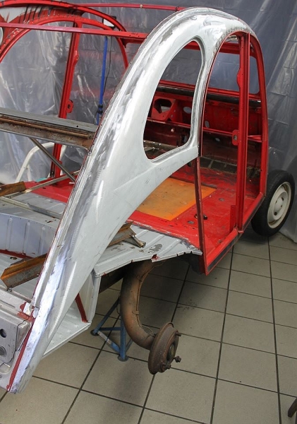 Seitenteil rechts mit 3. Seitenfenster bis Anschluss oberhalb von B-Säule, 2CV