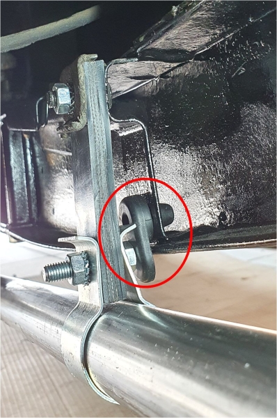 Auspuffgummianschlag an Chassis hinten, 2CV
