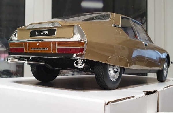 NOREV: Citroën SM metallic gold (1:12)