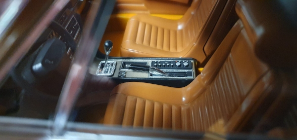 NOREV: Citroën SM metallic gold (1:12)